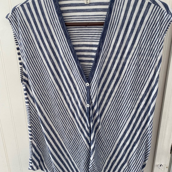 2 for $12 💖 Max Studio Sleeveless Striped Button Up Top Size Small - Picture 2 of 4